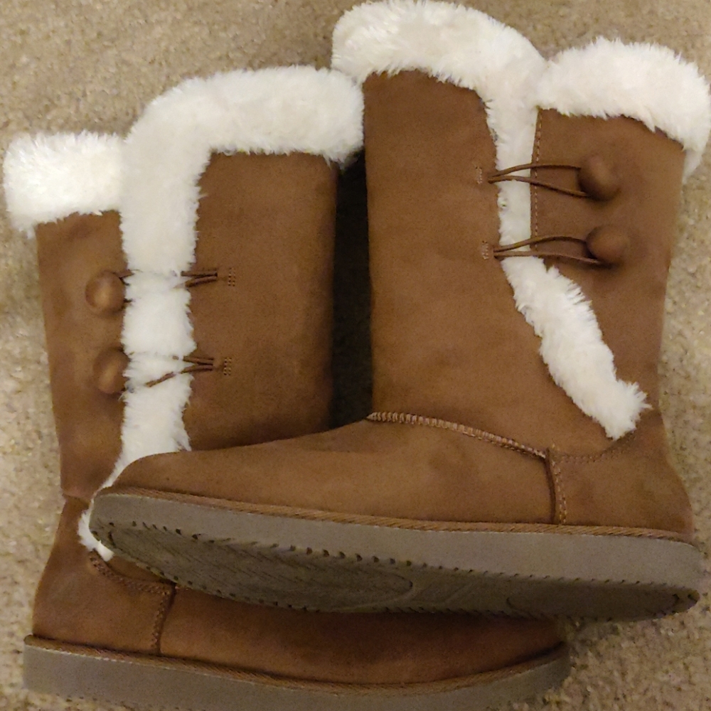 Airwalk Boots, size 7, New Never Worn